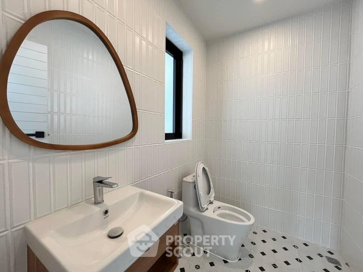 picture 4-BR Villa close to East Pattaya (ID 1784057) - 21/22