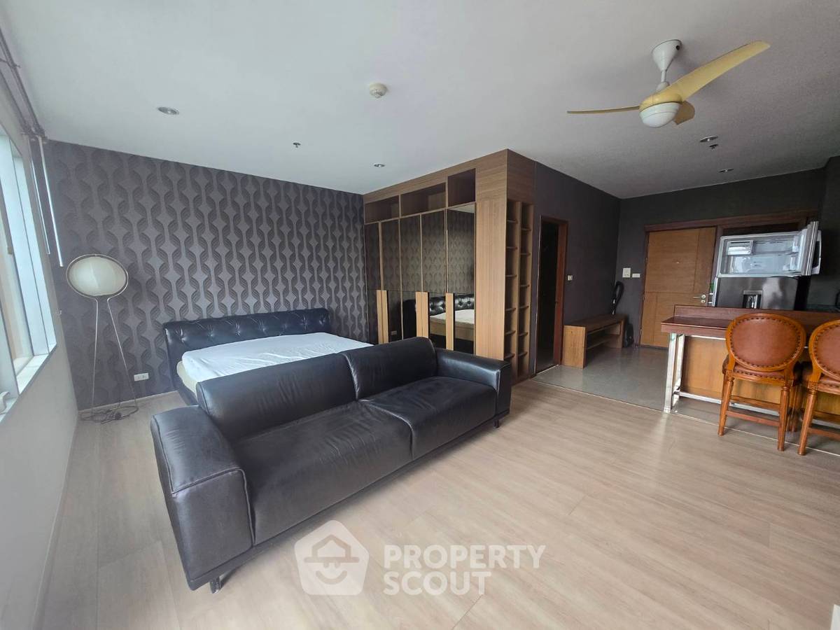 รูป คอนโด สตูดิโอ ที่ วิลล่า สาทร ใกล้ BTS กรุงธนบุรี (ID 2228572) - รูปที่ 1/4