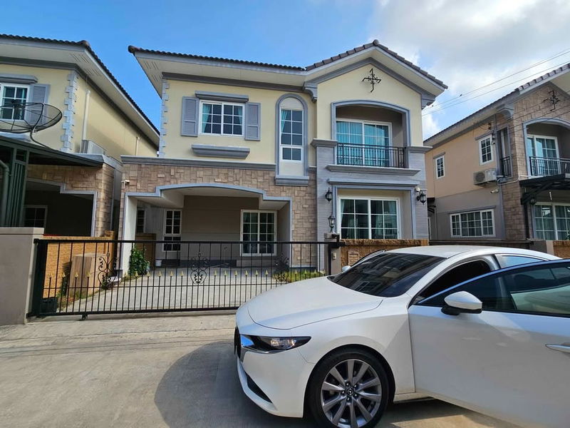 ขายบ้านเดี่ยว : ขายบ้านเดี่ยว 2 ชั้น หมู่บ้าน โกลเด้น นีโอ พระราม 2 35 ตารางวา