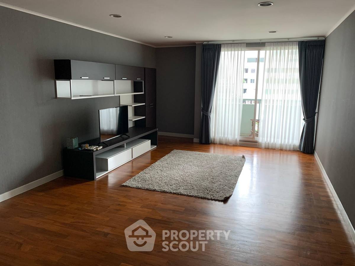 picture 3-BR Condo at Baan Siri Ruedee Condominium near BTS Phloen Chit (ID 452718) - 1/11