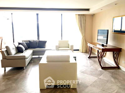 Condos for rent Pathum Wan : 3-BR Condo at Somkid Gardens Condominium near BTS Chit Lom (ID 452857)