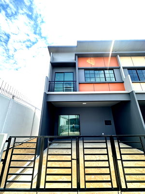 ขายทาวน์โฮม : 🏡ขายบ้านใหม่ แปลงมุมสวย พร้อมอยู่ สิริ เพลส เวสต์เกต เลขที่ 168/217 📍เซ็นทรัล เวสต์เกต