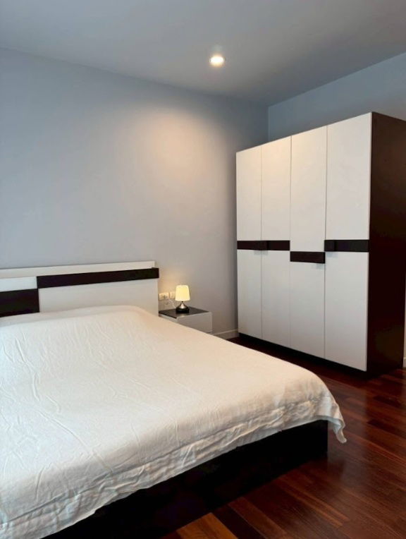 picture (A0012) Sale at Loss Circle Condominium - 4/6