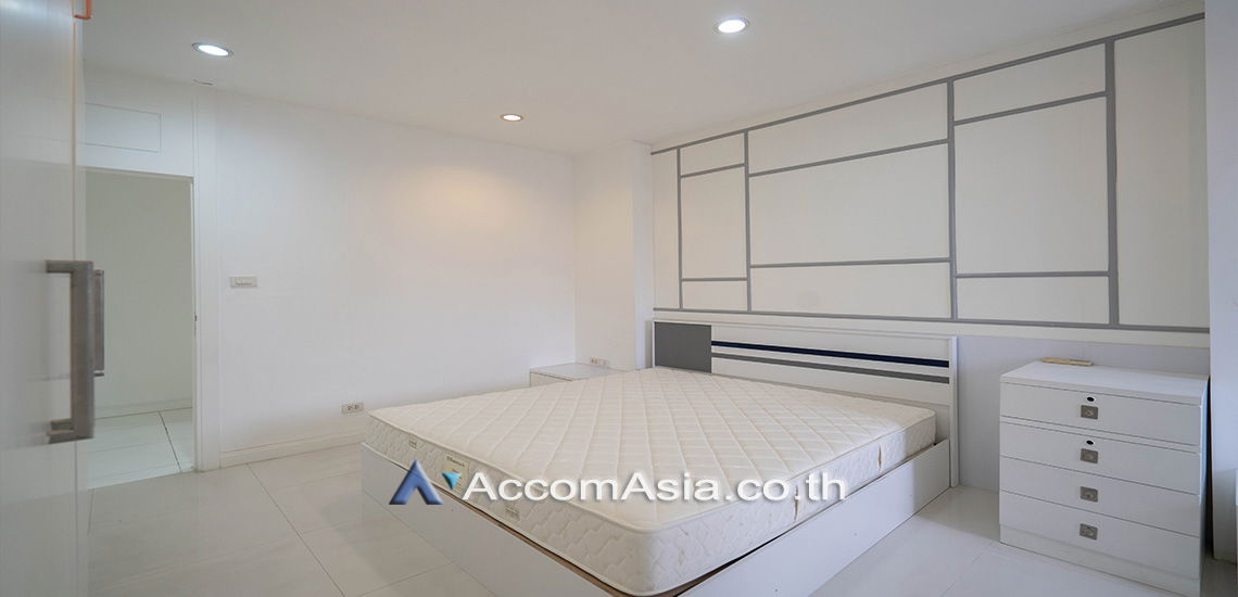 รูป 🔼🔽 AccomA 📩 Modern condominium with open space and wood finishes (AA26581) - รูปที่ 13/17