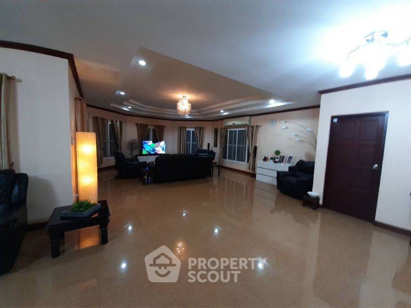 รูป วิลล่า 6-ห้องนอน ใน ชะอำ (ID 2068104) - รูปที่ 20/21