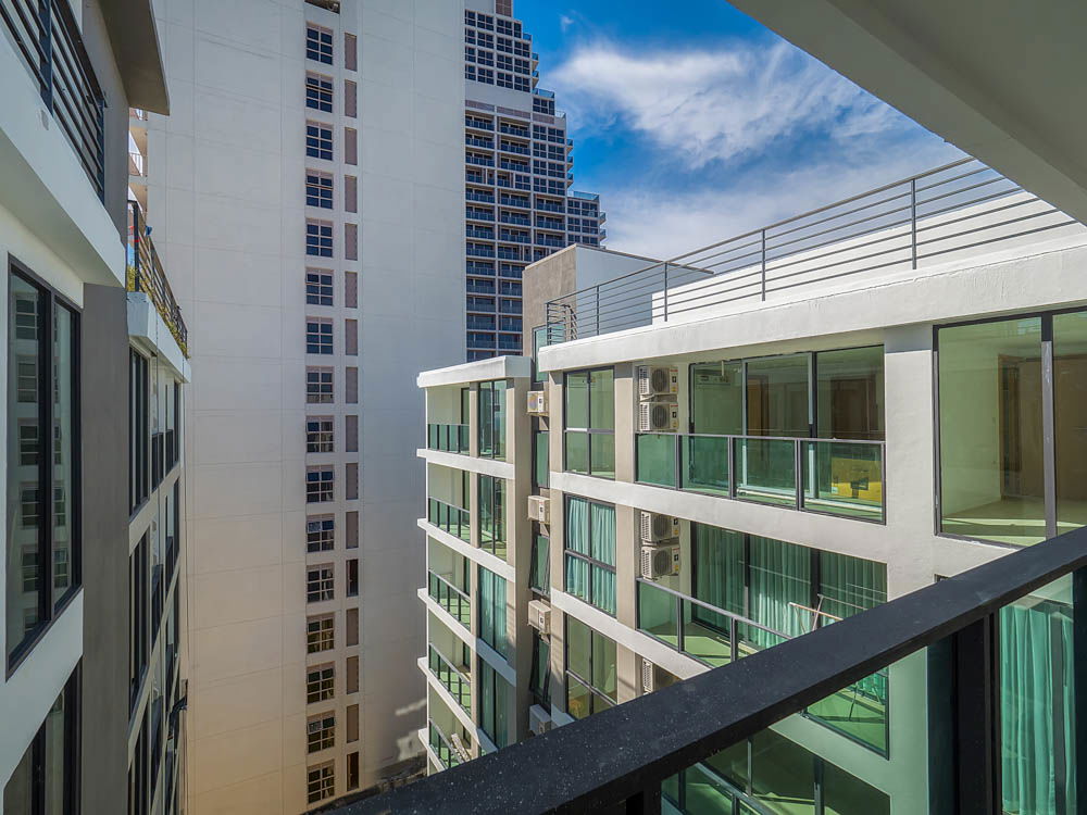 picture Studio Condominium @ Aurora Pratumnak - 26/27