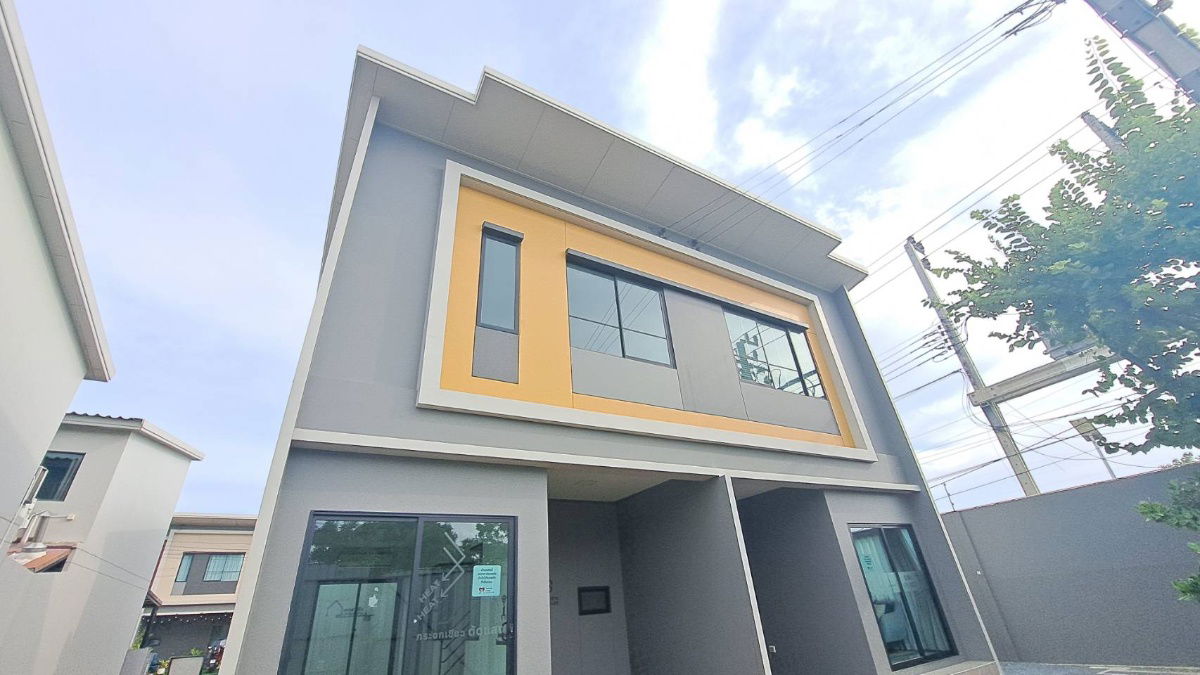 รูป ขายบ้านบ้านตัวอย่าง ทาวน์โฮม หน้าคลับเฮ้าส์ วิวสระว่ายน้ำ !!! สไตล์ Modern Loft โครงการ สิริเพลส ประชาอุทิศ 90 - รูปที่ 1/16