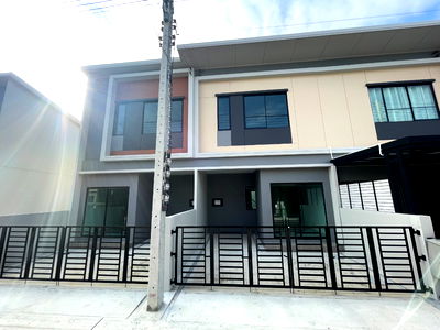 ทาวน์โฮม กระทุ่มแบน สมุทรสาคร : 🏡 ขายทาวน์โฮม 2 ชั้น  | โครงการสิริเพลส เพชรเกษม–สาย 4