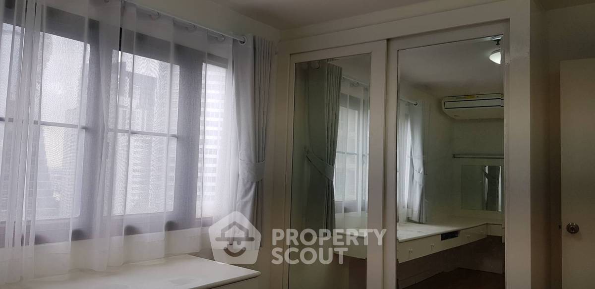picture 3-BR Condo at Top View Tower Condominium near BTS Thong Lor (ID 562830) - 4/16