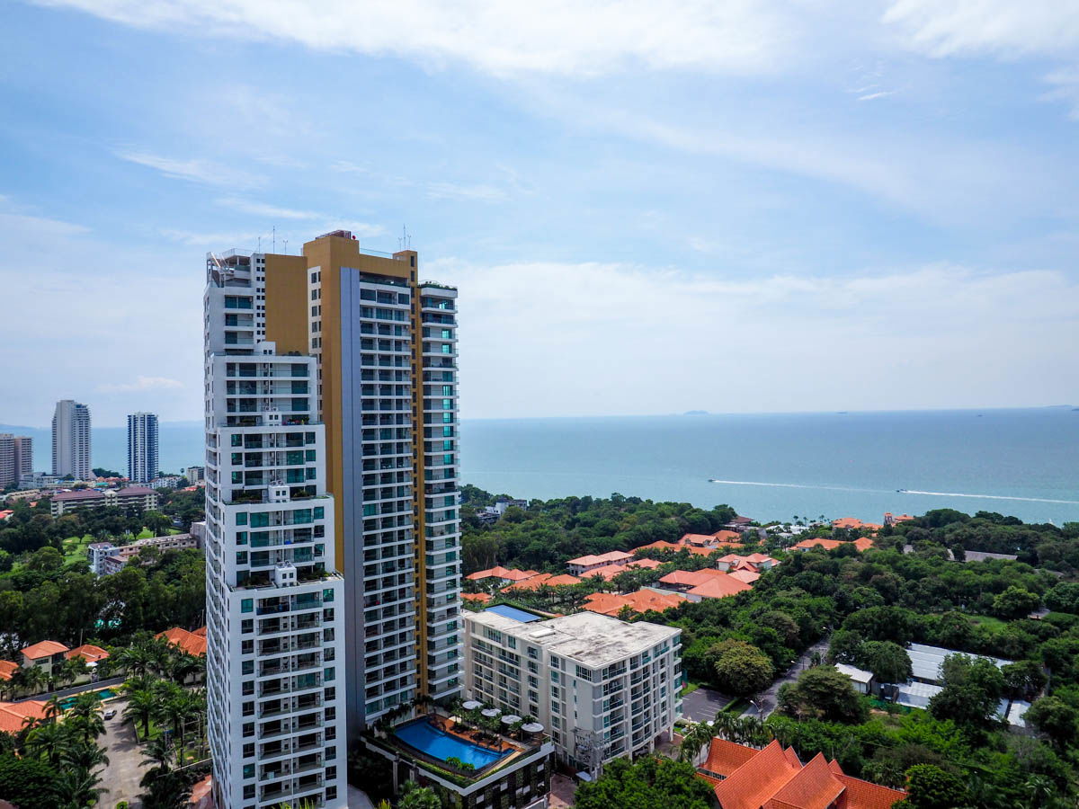 picture Studio Condominium @ The Peak Towers - 12/24
