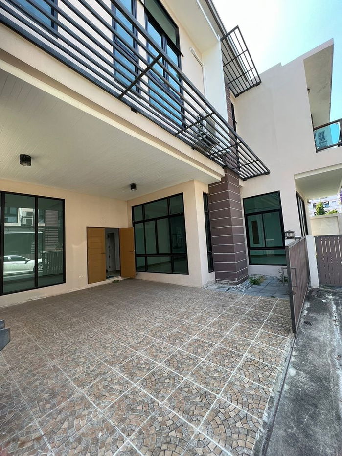 รูป บ้านเดี่ยว  ซอย นาคนิวาส 14 ลาดพร้าว โชคชัย 4 mrt ลาดพร้าว 71 ใกล้ เซ็นทรัล อีสต์วิลล์ - รูปที่ 2/16