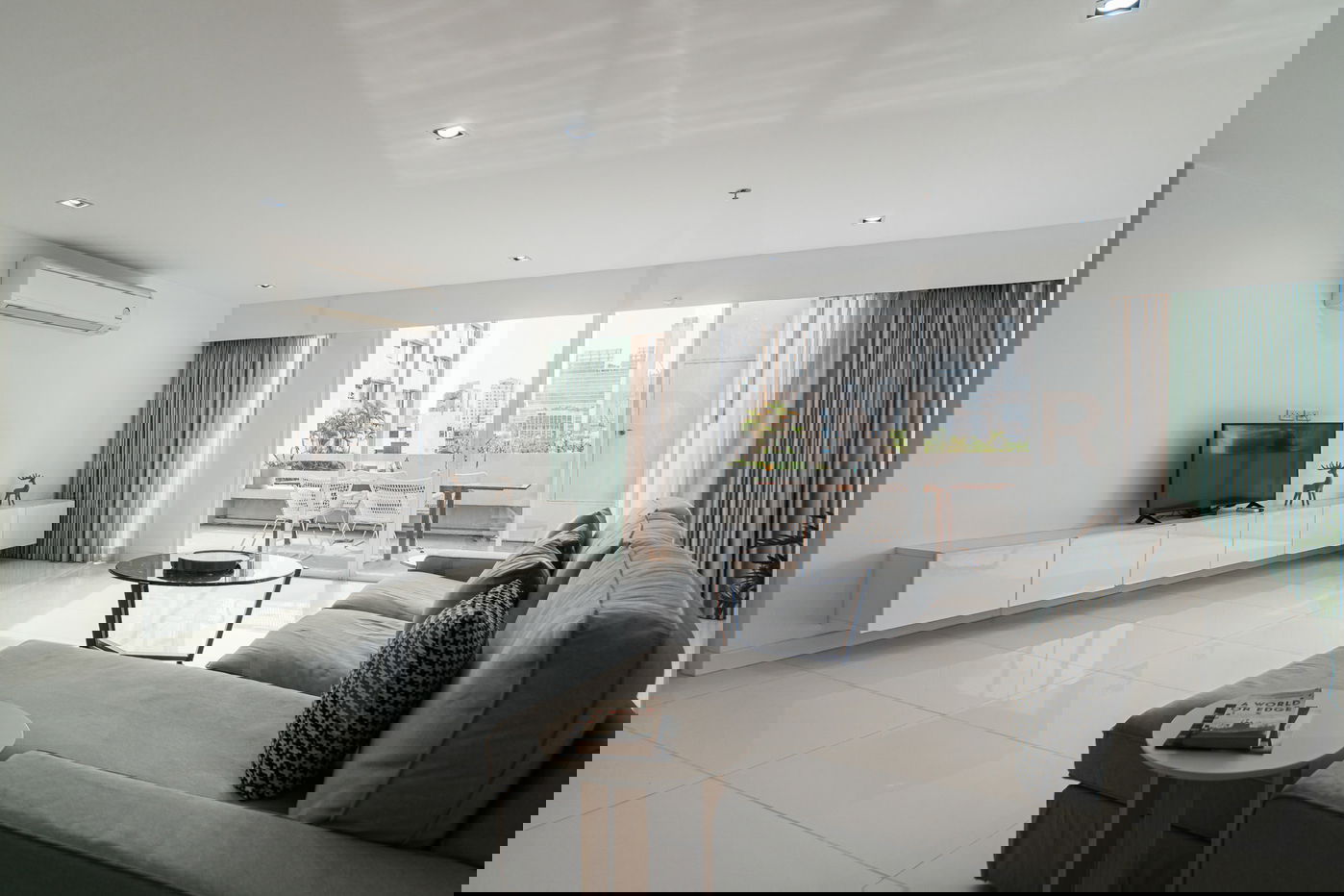 รูป Crystal Garden 2 bedrooms, for sale - รูปที่ 2/19
