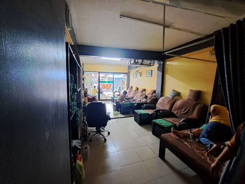 Commercial Building for Sale – 1 Unit