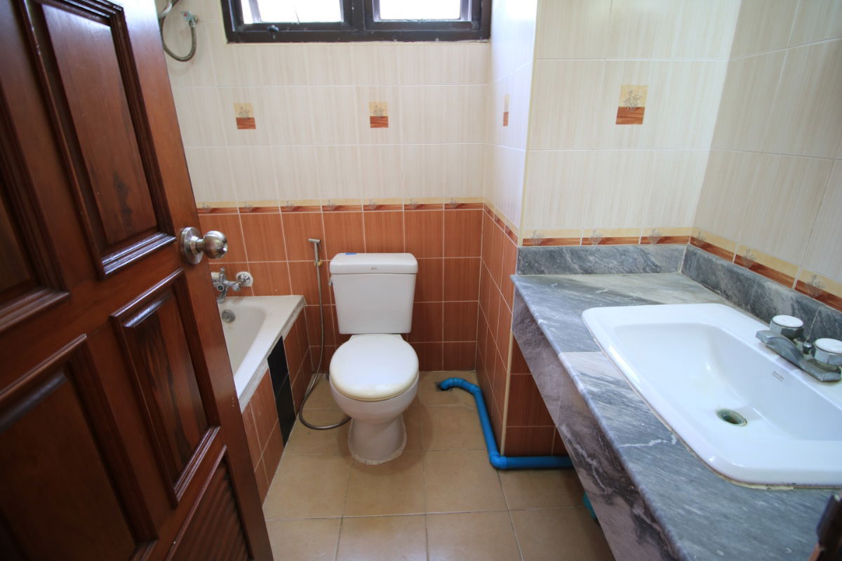 picture For sale Modern Town condominium in Ekkamai - 14/17