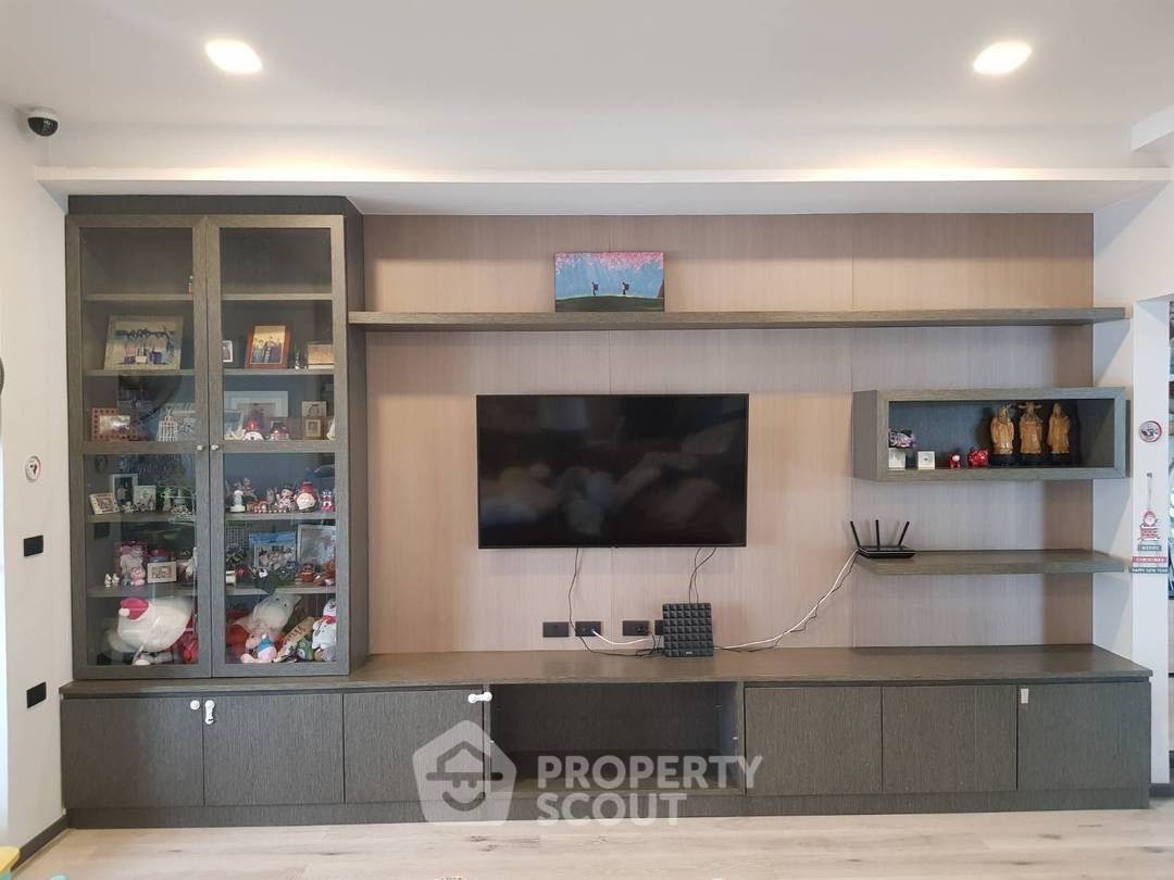 picture 3-BR Townhouse at VIVE Bangna KM.7 in Bang Kaeo (ID 2227170) - 2/17