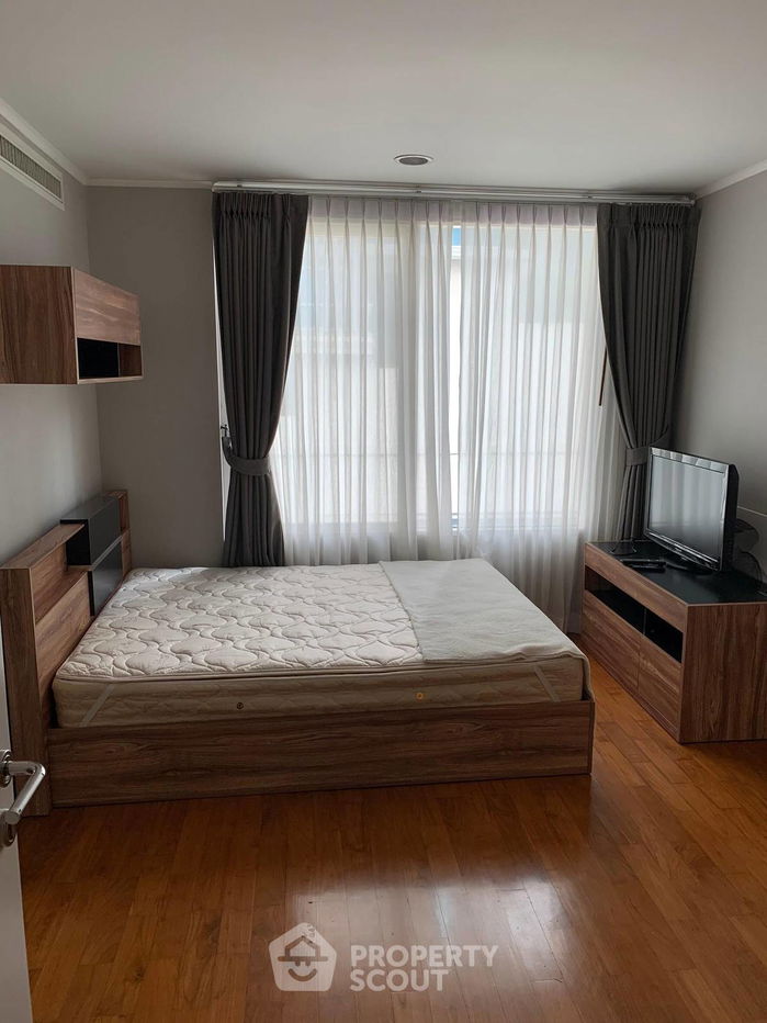 picture 3-BR Condo at Baan Siri Ruedee Condominium near BTS Phloen Chit (ID 452718) - 3/11