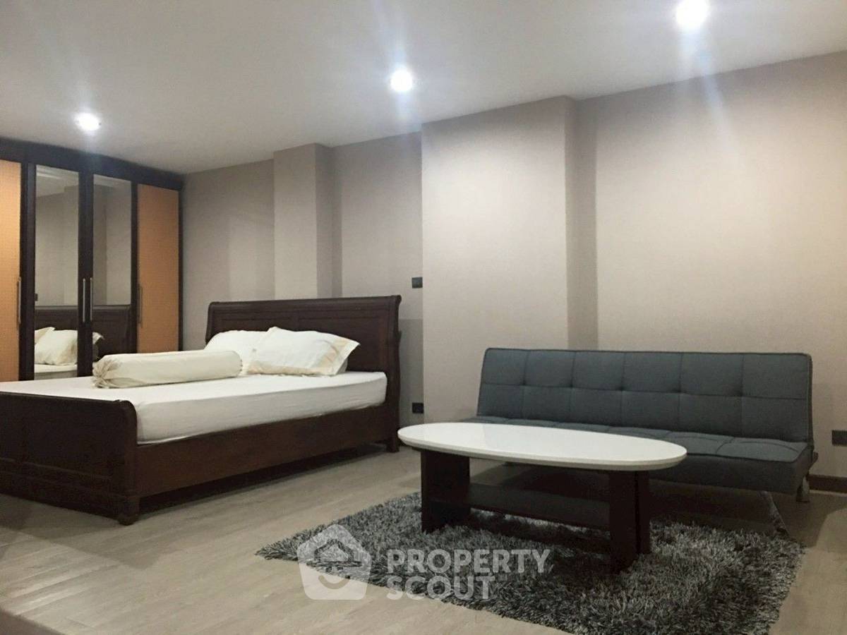 picture Studio Condo at The Prime Suites Condominium near BTS Asok (ID 2229487) - 1/9