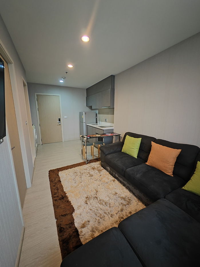 picture Rhythm Asoke II | Near MRT Rama 9 - 4/12
