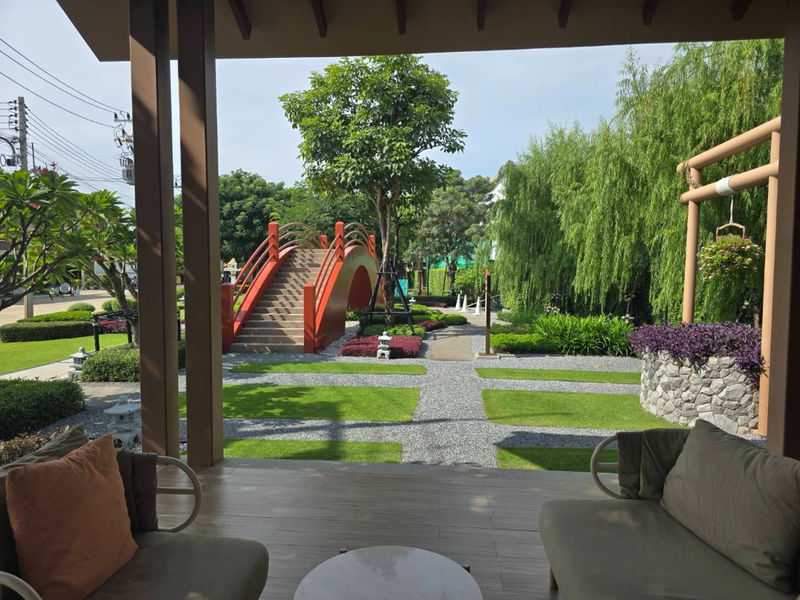 ขายทาวน์โฮม : ทาวน์โฮมติดสวน ฟังก์ชั่นครบ!! ห้องน้ำในตัวทุกห้องนอน บรรยากาศร่มรื่น ใกล้ฟิวเจอร์พาร์ค รังสิต