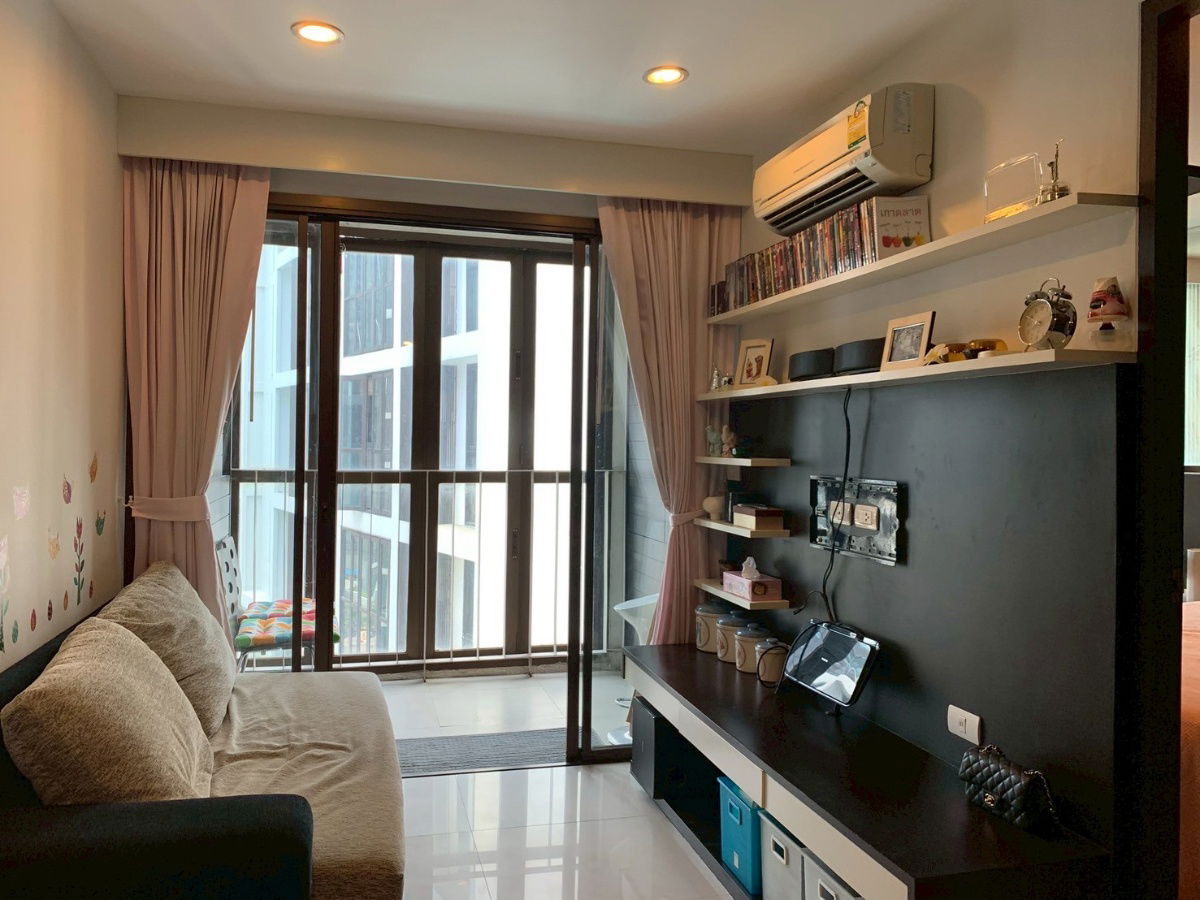 รูป คอนโดใจกลางลาดพร้าว Ideo ลาดพร้าว 17 แต่งครบ Built-in ทั้งห้อง วิวสระว่ายน้ำ โล่ง ไม่ชนใคร! - รูปที่ 7/17