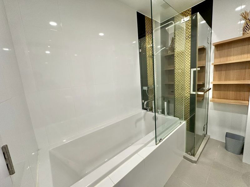 picture For sale Plus Condo Sriracha, high floor, beautiful view, city center, move in ready - 9/14