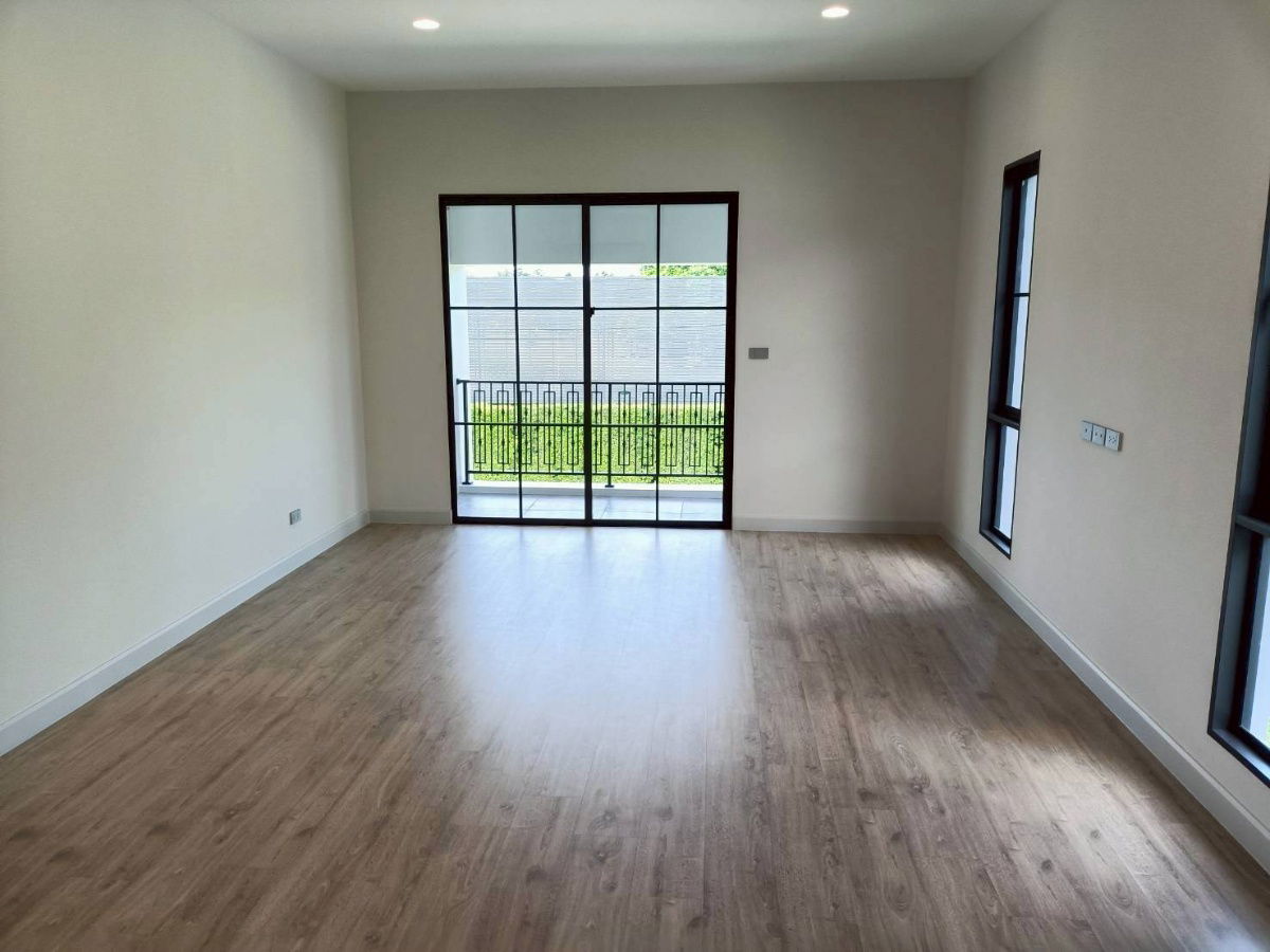 รูป บ้านเดี่ยว 4ห้องนอน 4ห้องน้ำ ใกล้คลับเฮ้าส์ - รูปที่ 2/17