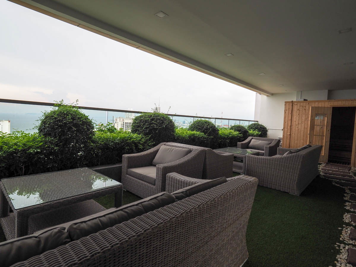 picture Studio Condominium @ The Peak Towers - 23/24
