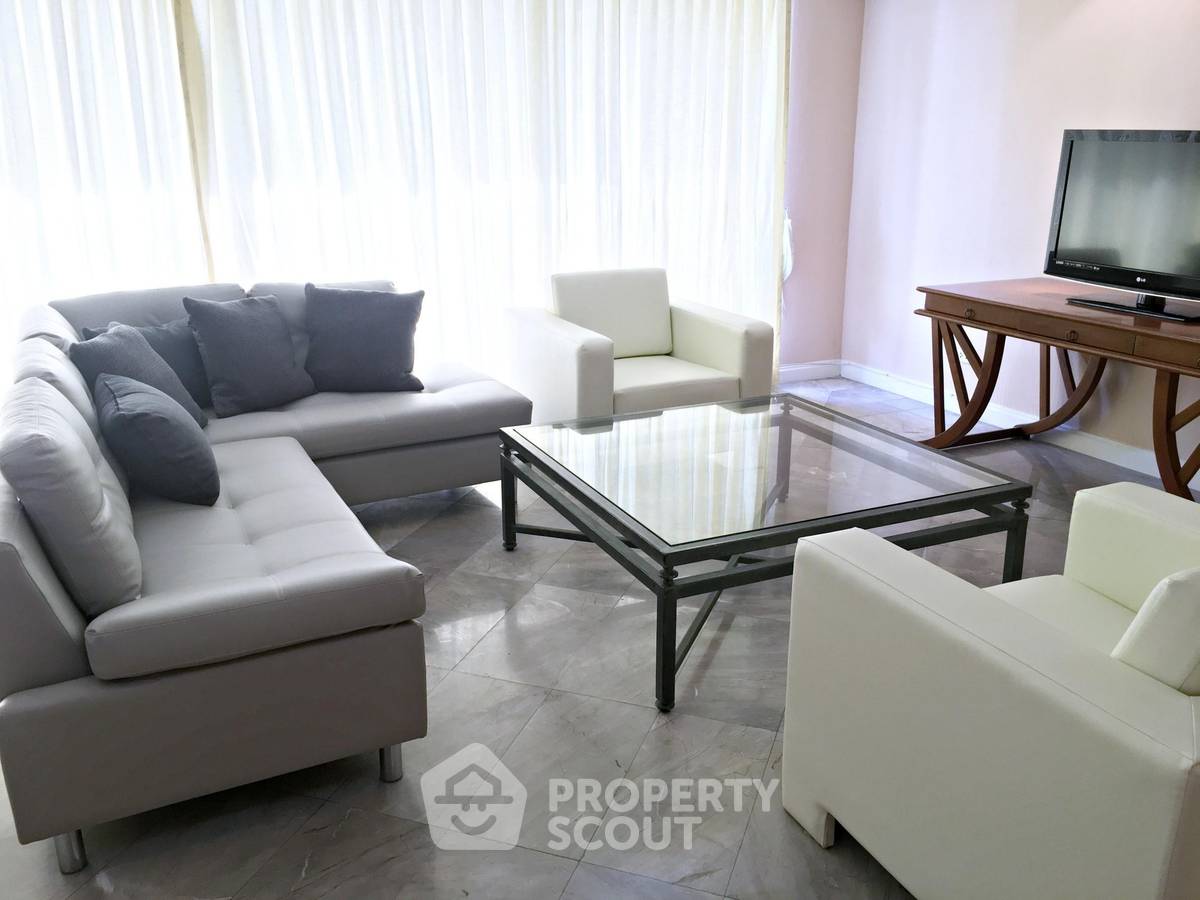 picture 3-BR Condo at Somkid Gardens Condominium near BTS Chit Lom (ID 452857) - 5/20