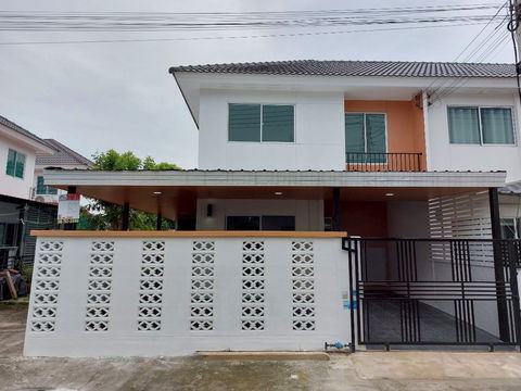 ทาวน์เฮ้าส์ หมู่บ้านพฤกษา113 (ซอย17)      [ ต.บางเดื่อ อ.เมืองปทุม จ.ปทุมธานี ]