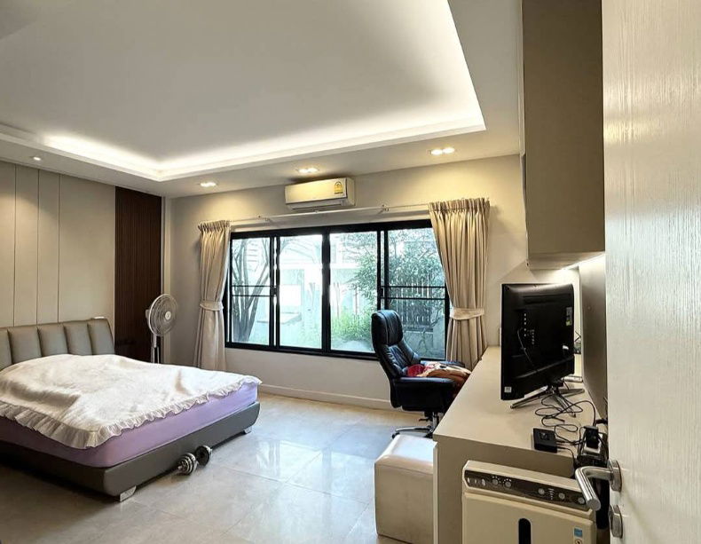 รูป  ขายบ้านเดี่ยว 2 ชั้น หมู่บ้านแกรนด์คาแนล ประชาชื่น 80 ตร.ว. 306 ตร.ม. ราคา 17,400,000 บาท 0958195559 @infinitycondo - รูปที่ 6/10