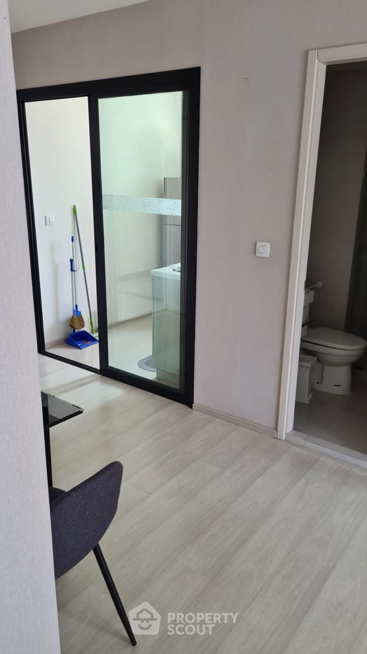 picture 2-BR Condo at Life Asoke near ARL Makkasan (ID 1292290) - 12/19