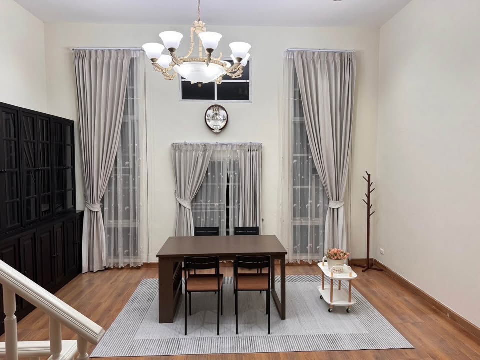 รูป 🏠ให้เช่าทาวน์โฮม 4 ชั้น โครงการบ้านกลางกรุง ถ.สาทรเหนือใต้  - รูปที่ 2/9