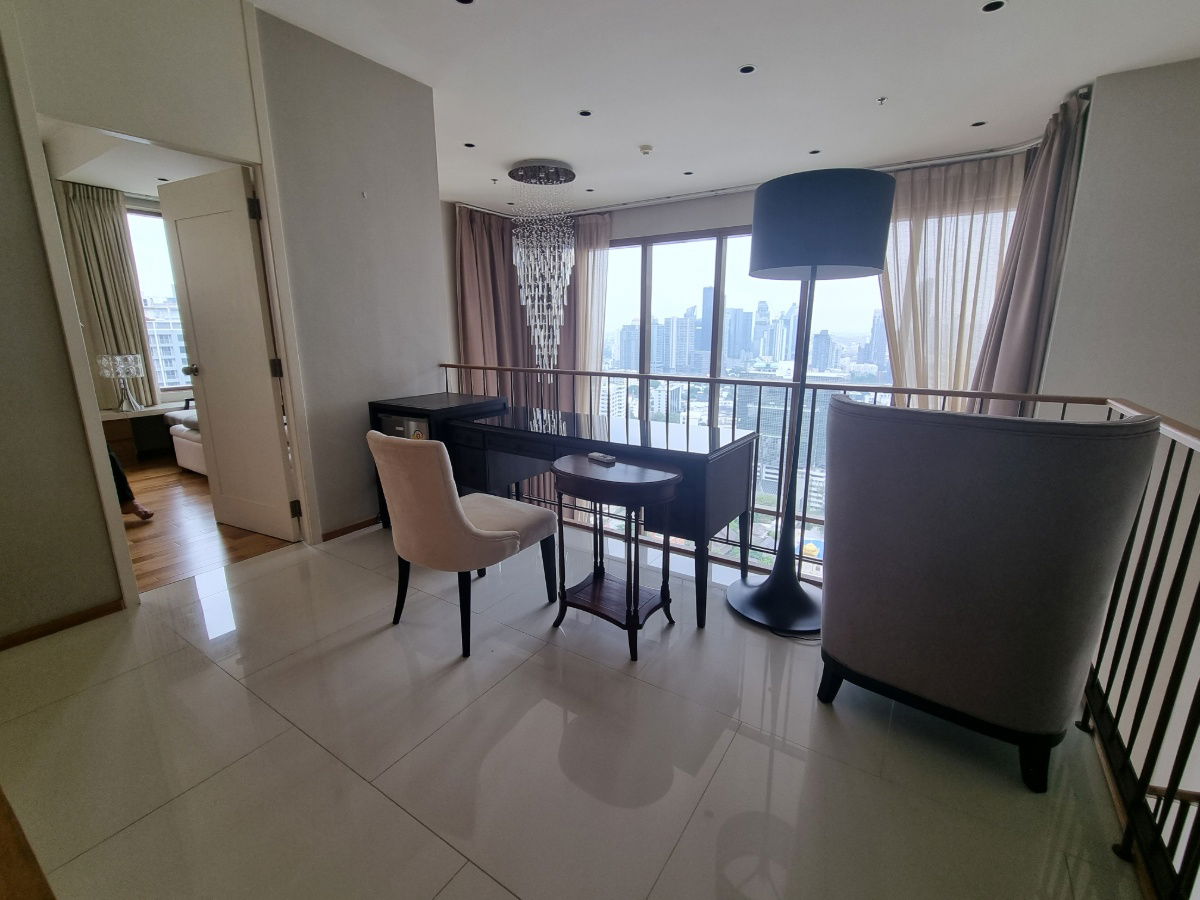 picture Your Dream Duplex Awaits! Live in Style at Emporio Place, Sukhumvit 24 - 12/20