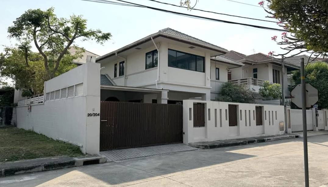 รูป  ขายบ้านเดี่ยว 2 ชั้น หมู่บ้านแกรนด์คาแนล ประชาชื่น 80 ตร.ว. 306 ตร.ม. ราคา 17,400,000 บาท 0958195559 @infinitycondo - รูปที่ 1/10