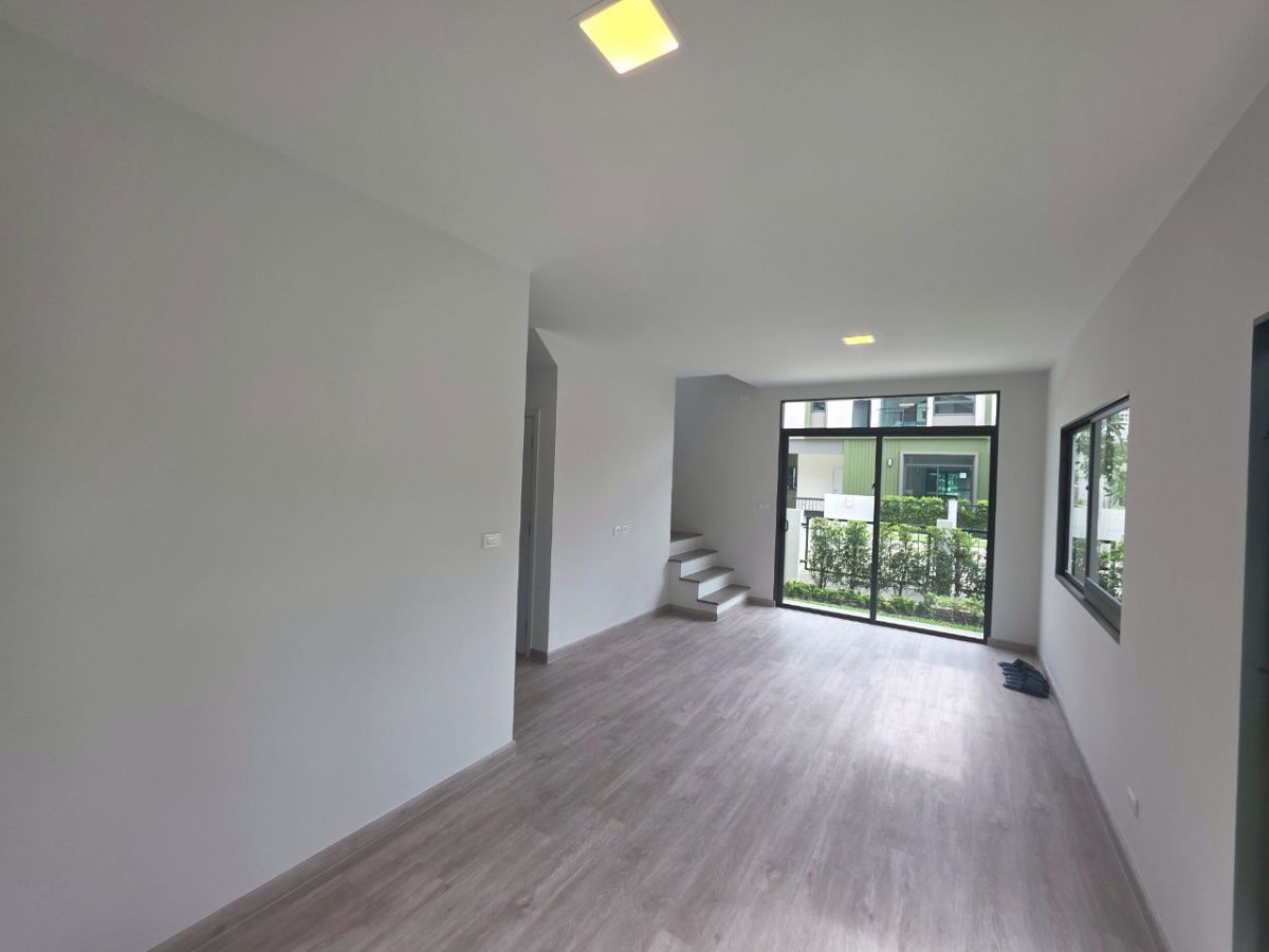 รูป ขายบ้านแฝด ราคาพิเศษ !!  ทำเล ใกล้รถไฟฟ้าสายสีม่วง - รูปที่ 10/15
