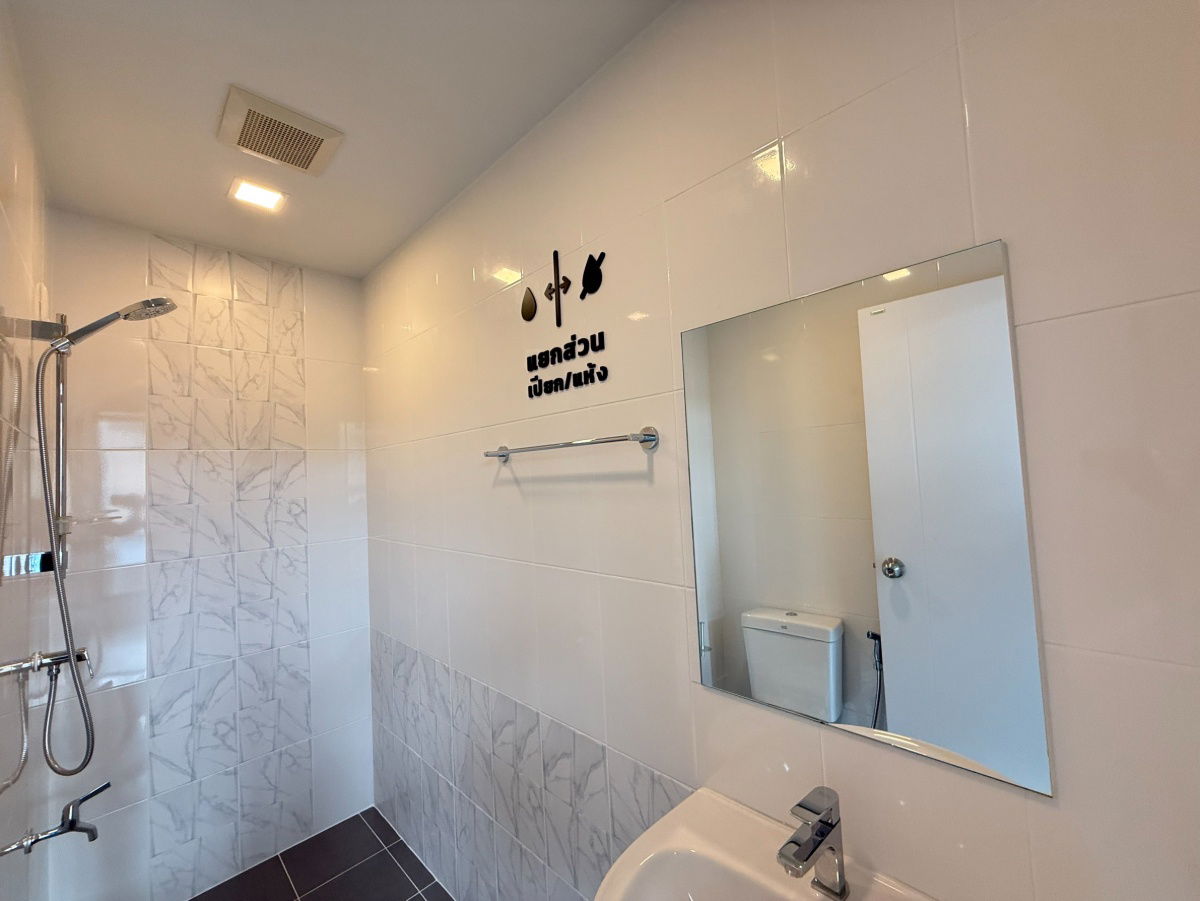 รูป 💥 บ้านแปลงหน้าโครงการ ใกล้ทางเข้า – ทาวน์โฮมดีไซน์สวย พร้อมอยู่ทันที - รูปที่ 6/10