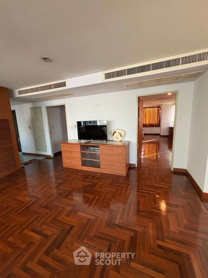 picture 2-BR Condo at Asoke Place near MRT Sukhumvit (ID 2069320) - 8/8