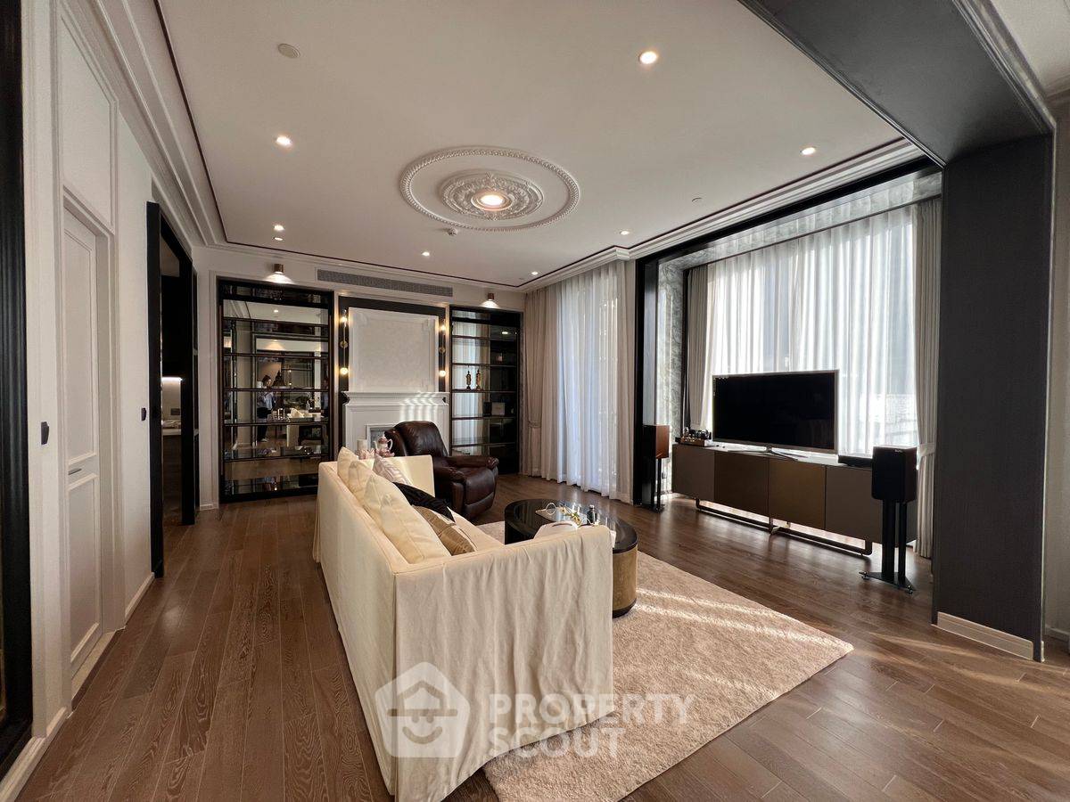 picture 2-BR Condo at Muniq Langsuan near BTS Ratchadamri (ID 2101275) - 2/16