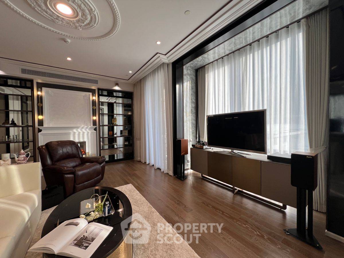 picture 2-BR Condo at Muniq Langsuan near BTS Ratchadamri (ID 2101275) - 3/16