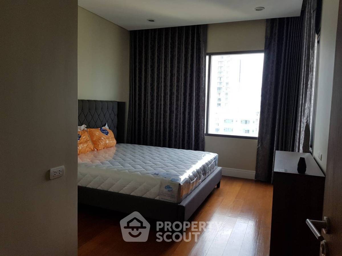 picture 3-BR Duplex at Bright Sukhumvit 24 Condominium near BTS Phrom Phong (ID 1983260) - 6/7