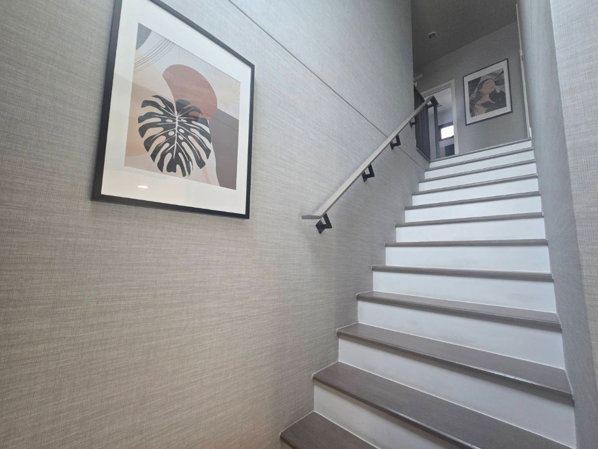 รูป ขายบ้านใหม่ บ้านเดี่ยวแสนสิริ (โครงการขายเอง) ตกแต่งพร้อมเข้าอยู่ ห้องนอนล่างกว้างพิเศษ - รูปที่ 11/16