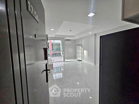 1-BR Condo at D Condo Ratchada 19 near MRT Ratchadaphisek (ID 2158224)