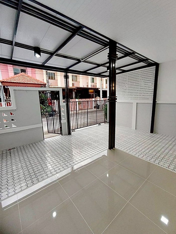 รูป บ้านสวย ทำเลดี ติดถนนบางกรวย–ไทรน้อย  #หมู่บ้านกานต์มณี (โซนเฟสใหม่)  ตรงข้ามแมคโคร บางบัวทอง  ทาวน์เฮ้าส์ 4 ห้องนอน รีโนเวทใหม่ - รูปที่ 5/19