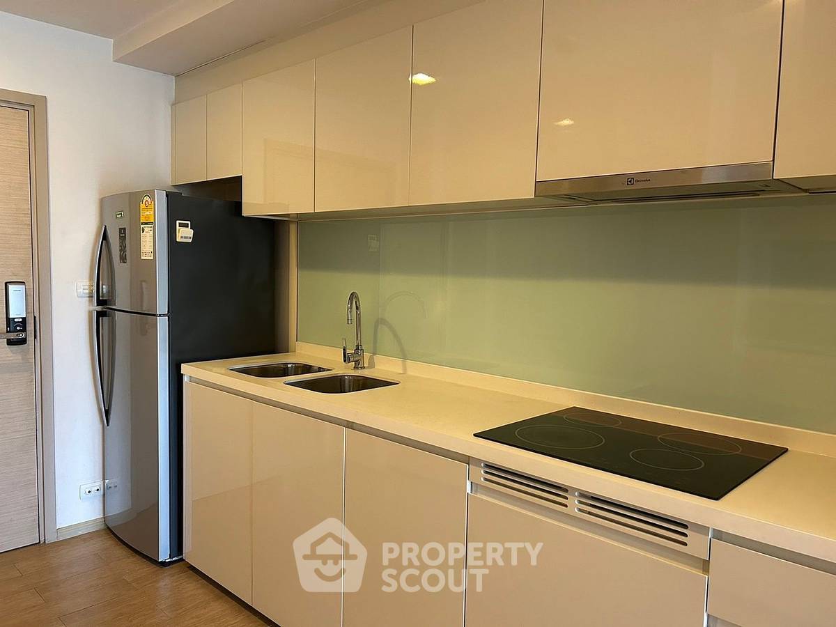 picture 2-BR Condo at LIV @ 49 near BTS Thong Lor (ID 984962) - 7/16