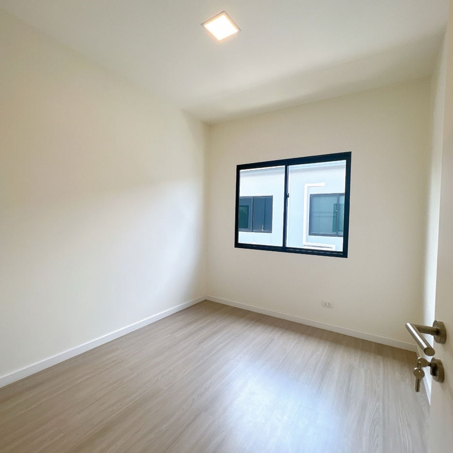 รูป ขายบ้านใหม่  หน้าสวน พร้อมเฟอร์นิเจอร์ สิริ เพลส จรัญ-ปิ่นเกล้า เลขที่ 999/204 - รูปที่ 11/18