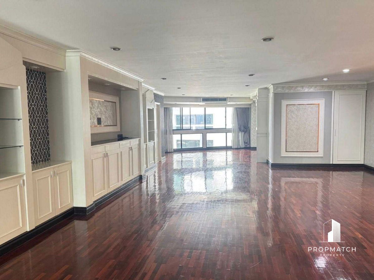 รูป  ✨Flash Deal ✨ The president park sukhumvit 24 ( 3Bed4 Bath 260SQM.) แต่งครบพร้อมอยู่ !! เพียง 75,000 บาทต่อเดือน Tel.0981315848 @propmatch - รูปที่ 3/5