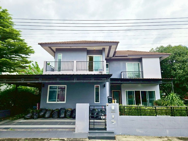 picture 2-Storey House The Tara Ramintra Near Pink Line BTS, Fully Furnished, Spacious, Move-in Ready, Close to Fashion Island & Safari World - 1/15