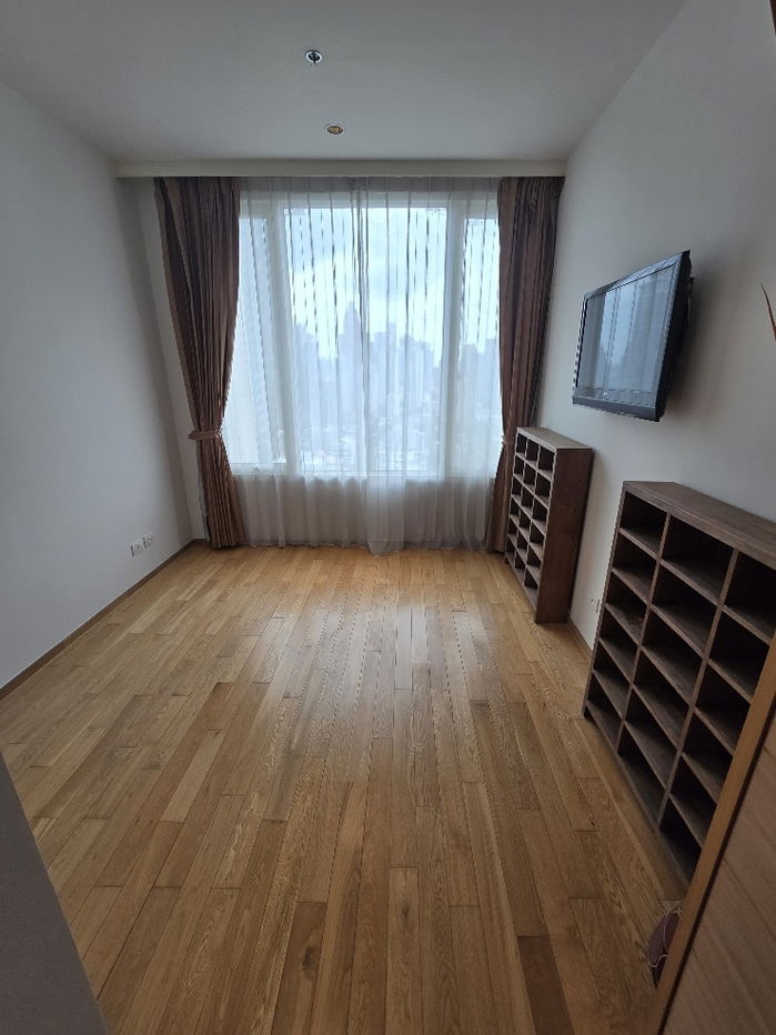 picture The Empire Place Sathorn > High Floor > Nice unit  - 8/19