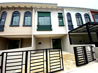 Townhouses for sale Crystal Design Center : ✨Brand new townhome ready to move in at Siri Ladprao 101 