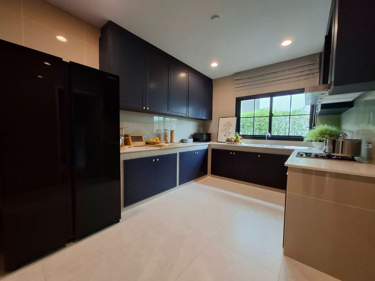 รูป ขายบ้านตัวอย่างตกแต่งแบบ luxury พร้อมเฟอร์นิเจอร์ครบ โครงการเศรษฐสิริ รวมโชค - รูปที่ 4/11